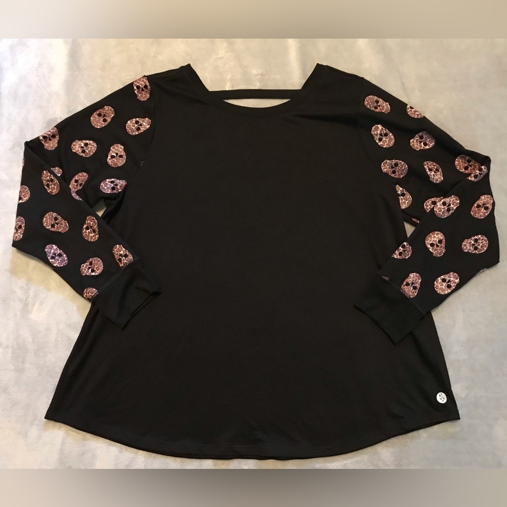 NWT! Torrid Active Sweatshirt Ladder Back Long Sleeve Leopard Print Skull size 3